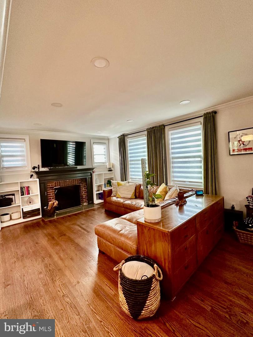 2905 CARLTON AVE NE, WASHINGTON, District Of Columbia 20018, 3 Bedrooms Bedrooms, ,1 BathroomBathrooms,Residential,For sale,2905 CARLTON AVE NE,DCDC2224006 MLS # DCDC2224006