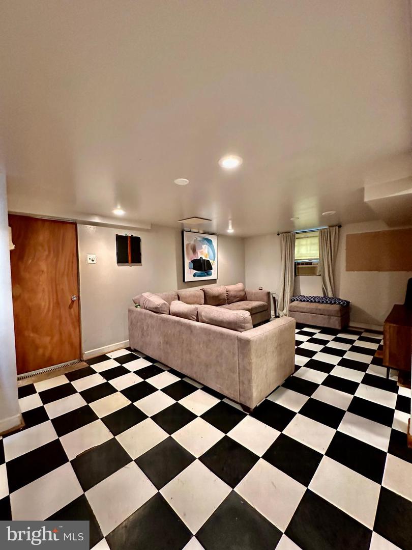 2905 CARLTON AVE NE, WASHINGTON, District Of Columbia 20018, 3 Bedrooms Bedrooms, ,1 BathroomBathrooms,Residential,For sale,2905 CARLTON AVE NE,DCDC2224006 MLS # DCDC2224006