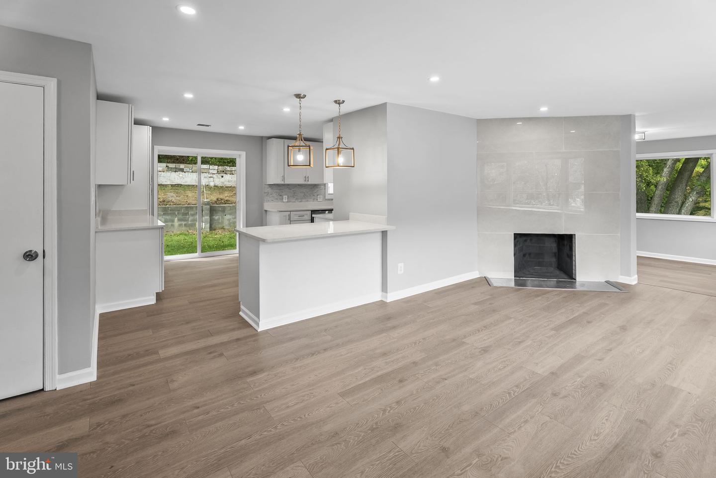5822 BROOKVIEW DR, ALEXANDRIA, Virginia 22310, 5 Bedrooms Bedrooms, ,2 BathroomsBathrooms,Residential,For sale,5822 BROOKVIEW DR,VAFX2269258 MLS # VAFX2269258