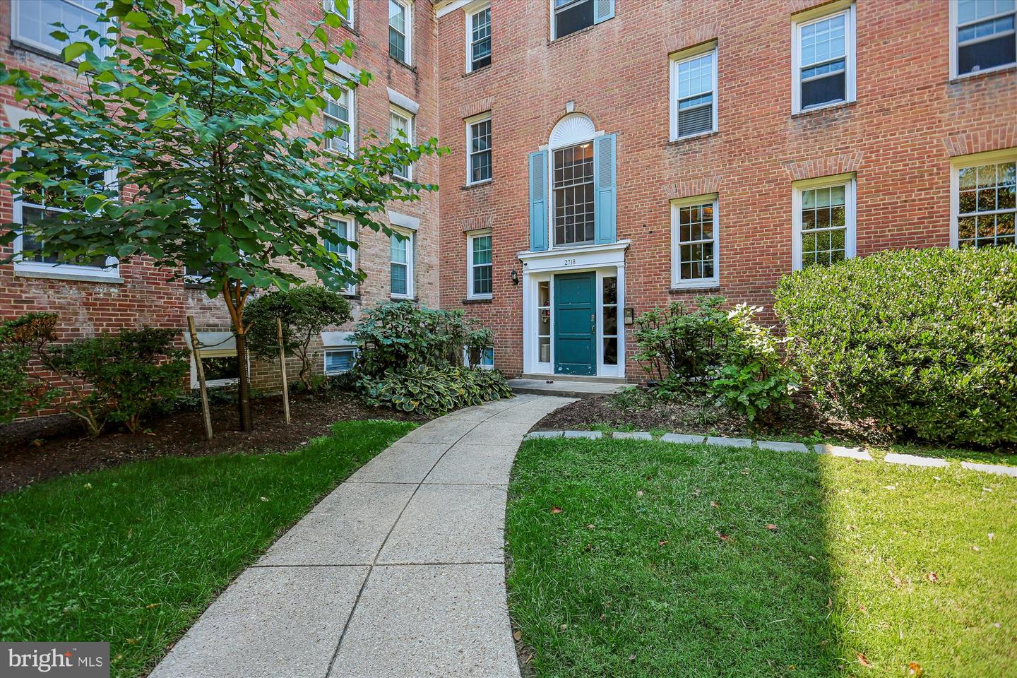 2718 ORDWAY ST NW #2, WASHINGTON, District Of Columbia 20008, 2 Bedrooms Bedrooms, ,2 BathroomsBathrooms,Residential,For sale,2718 ORDWAY ST NW #2,DCDC2224134 MLS # DCDC2224134