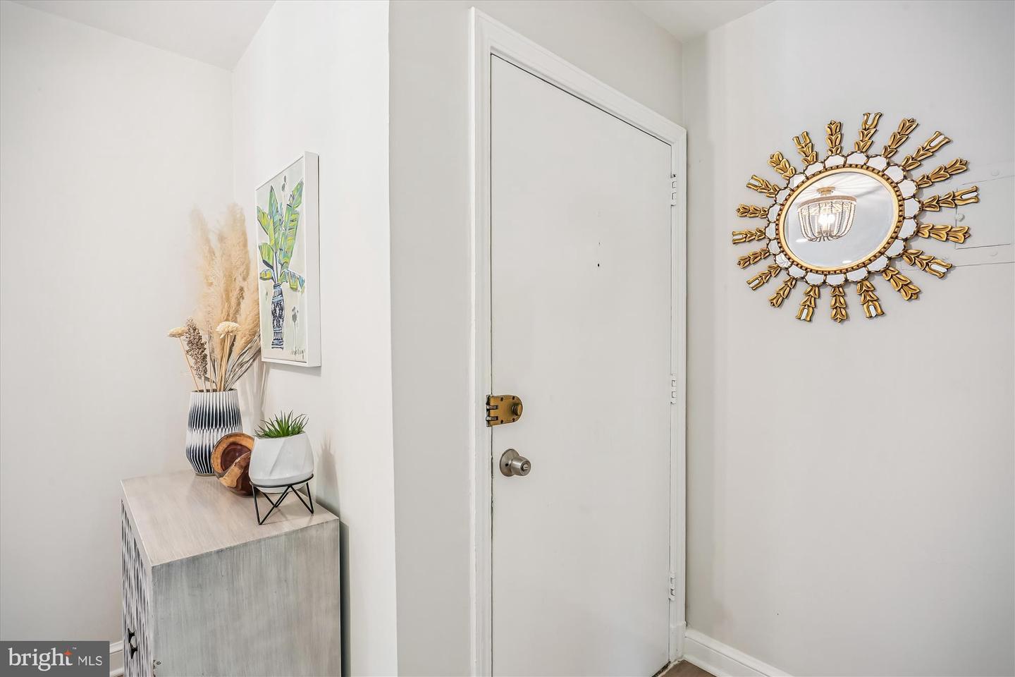 2718 ORDWAY ST NW #2, WASHINGTON, District Of Columbia 20008, 2 Bedrooms Bedrooms, ,2 BathroomsBathrooms,Residential,For sale,2718 ORDWAY ST NW #2,DCDC2224134 MLS # DCDC2224134