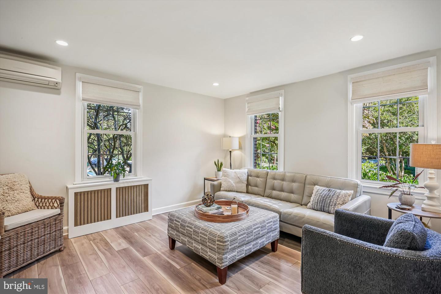 2718 ORDWAY ST NW #2, WASHINGTON, District Of Columbia 20008, 2 Bedrooms Bedrooms, ,2 BathroomsBathrooms,Residential,For sale,2718 ORDWAY ST NW #2,DCDC2224134 MLS # DCDC2224134