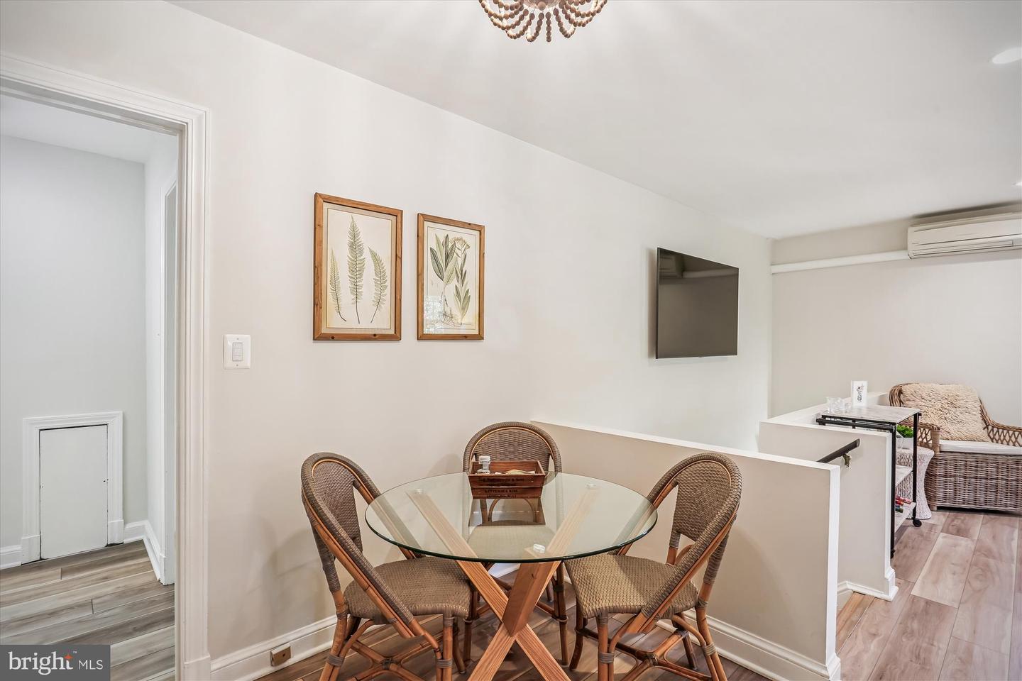 2718 ORDWAY ST NW #2, WASHINGTON, District Of Columbia 20008, 2 Bedrooms Bedrooms, ,2 BathroomsBathrooms,Residential,For sale,2718 ORDWAY ST NW #2,DCDC2224134 MLS # DCDC2224134