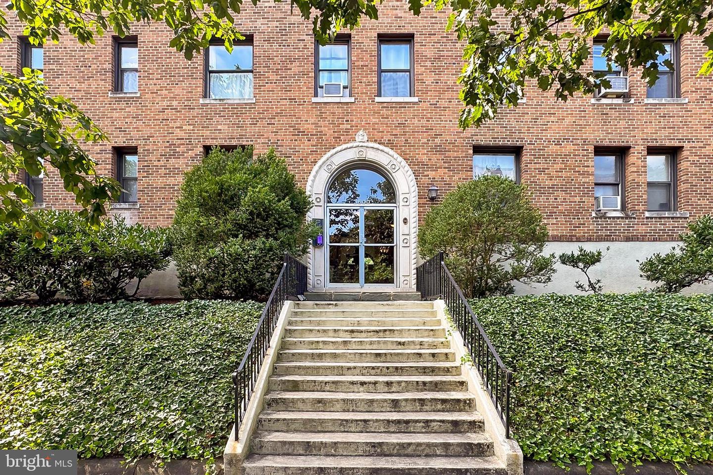 3600 CONNECTICUT AVE NW #105, WASHINGTON, District Of Columbia 20008, 3 Rooms Rooms,1 BathroomBathrooms,Residential,For sale,3600 CONNECTICUT AVE NW #105,DCDC2224252 MLS # DCDC2224252