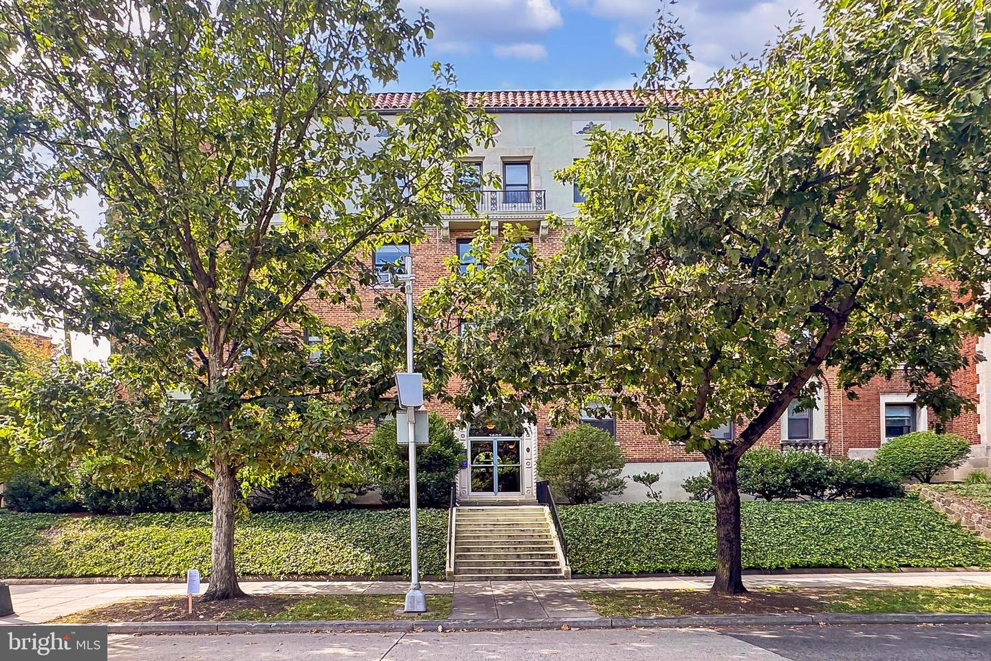 3600 CONNECTICUT AVE NW #105, WASHINGTON, District Of Columbia 20008, 3 Rooms Rooms,1 BathroomBathrooms,Residential,For sale,3600 CONNECTICUT AVE NW #105,DCDC2224252 MLS # DCDC2224252