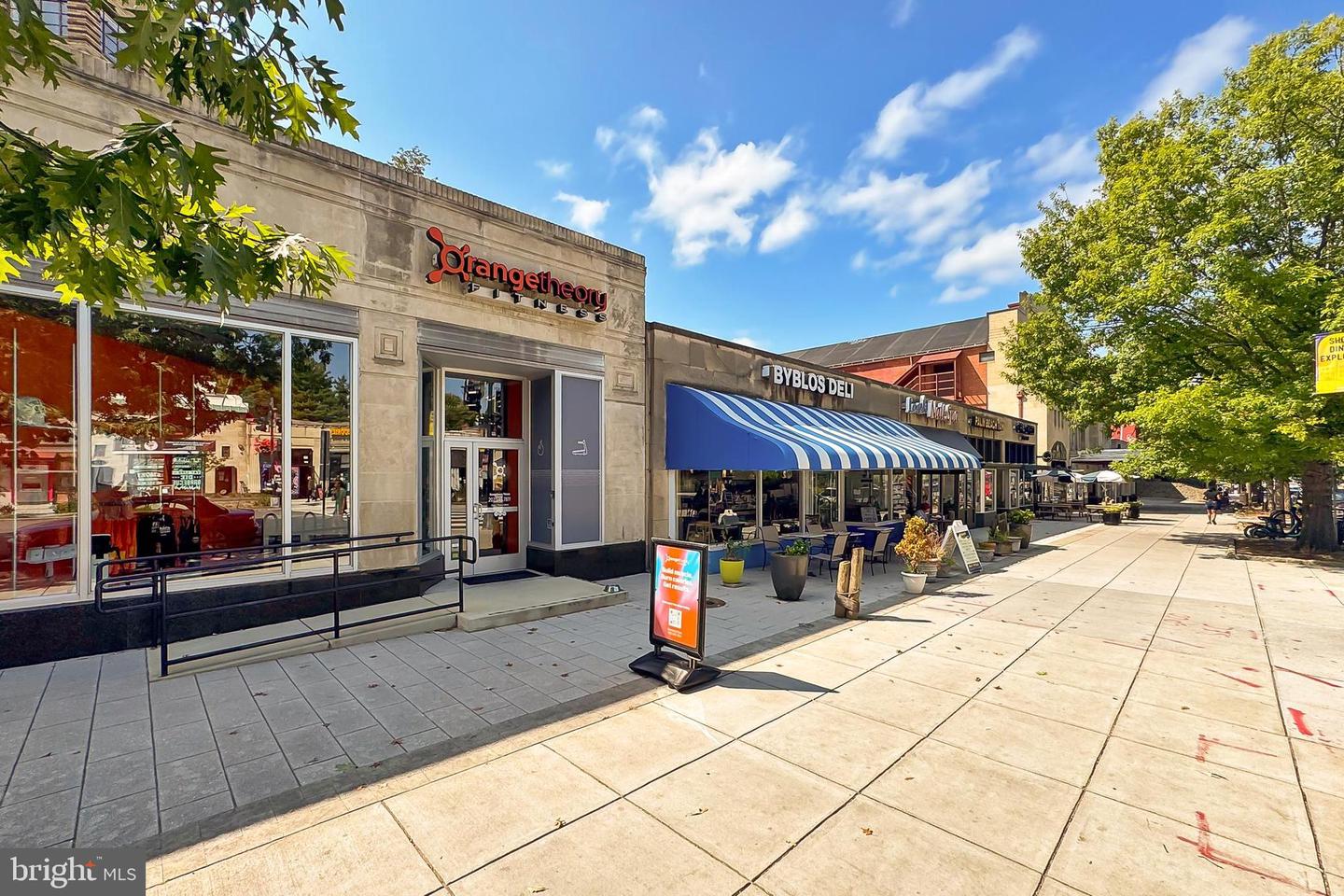 3600 CONNECTICUT AVE NW #105, WASHINGTON, District Of Columbia 20008, 3 Rooms Rooms,1 BathroomBathrooms,Residential,For sale,3600 CONNECTICUT AVE NW #105,DCDC2224252 MLS # DCDC2224252