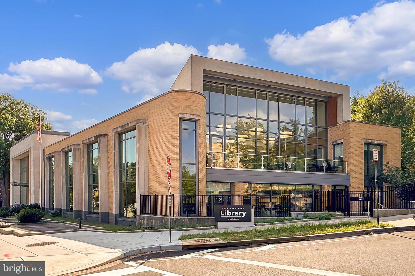 3600 CONNECTICUT AVE NW #105, WASHINGTON, District Of Columbia 20008, 3 Rooms Rooms,1 BathroomBathrooms,Residential,For sale,3600 CONNECTICUT AVE NW #105,DCDC2224252 MLS # DCDC2224252