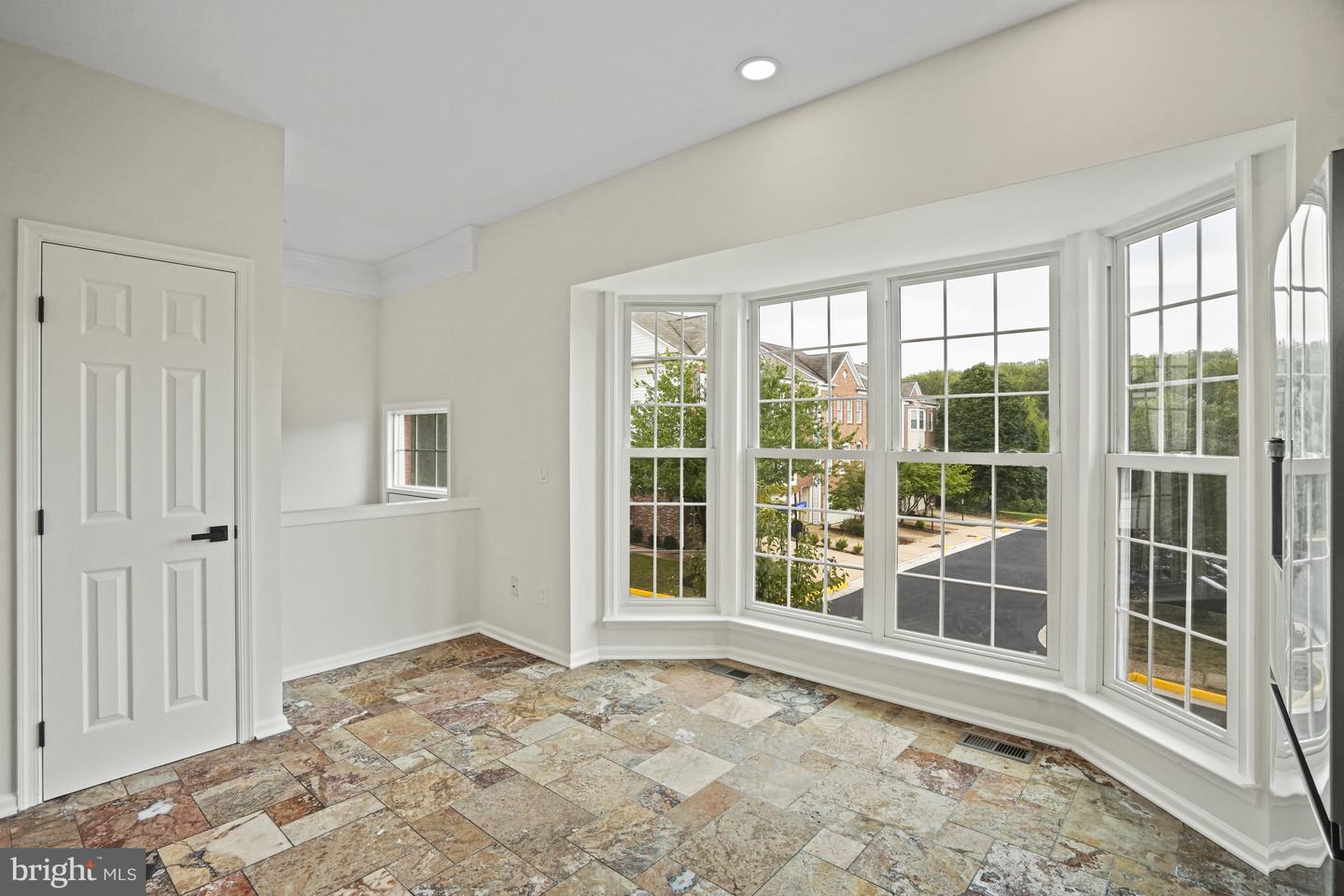 5295 COZY GLEN LN, ALEXANDRIA, Virginia 22312, 3 Bedrooms Bedrooms, ,2 BathroomsBathrooms,Residential,For sale,5295 COZY GLEN LN,VAFX2269034 MLS # VAFX2269034