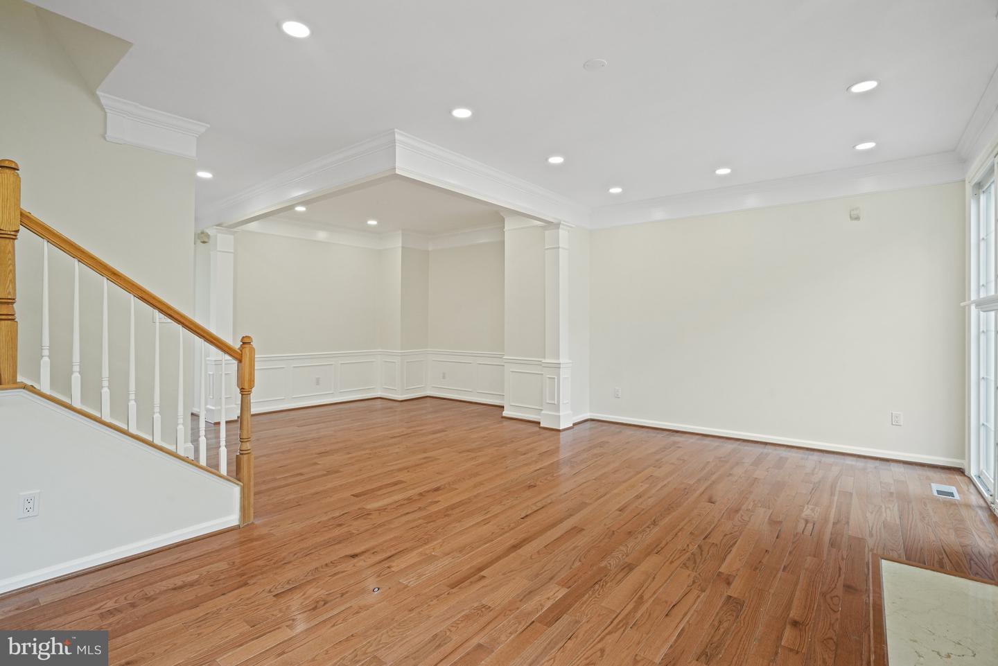 5295 COZY GLEN LN, ALEXANDRIA, Virginia 22312, 3 Bedrooms Bedrooms, ,2 BathroomsBathrooms,Residential,For sale,5295 COZY GLEN LN,VAFX2269034 MLS # VAFX2269034