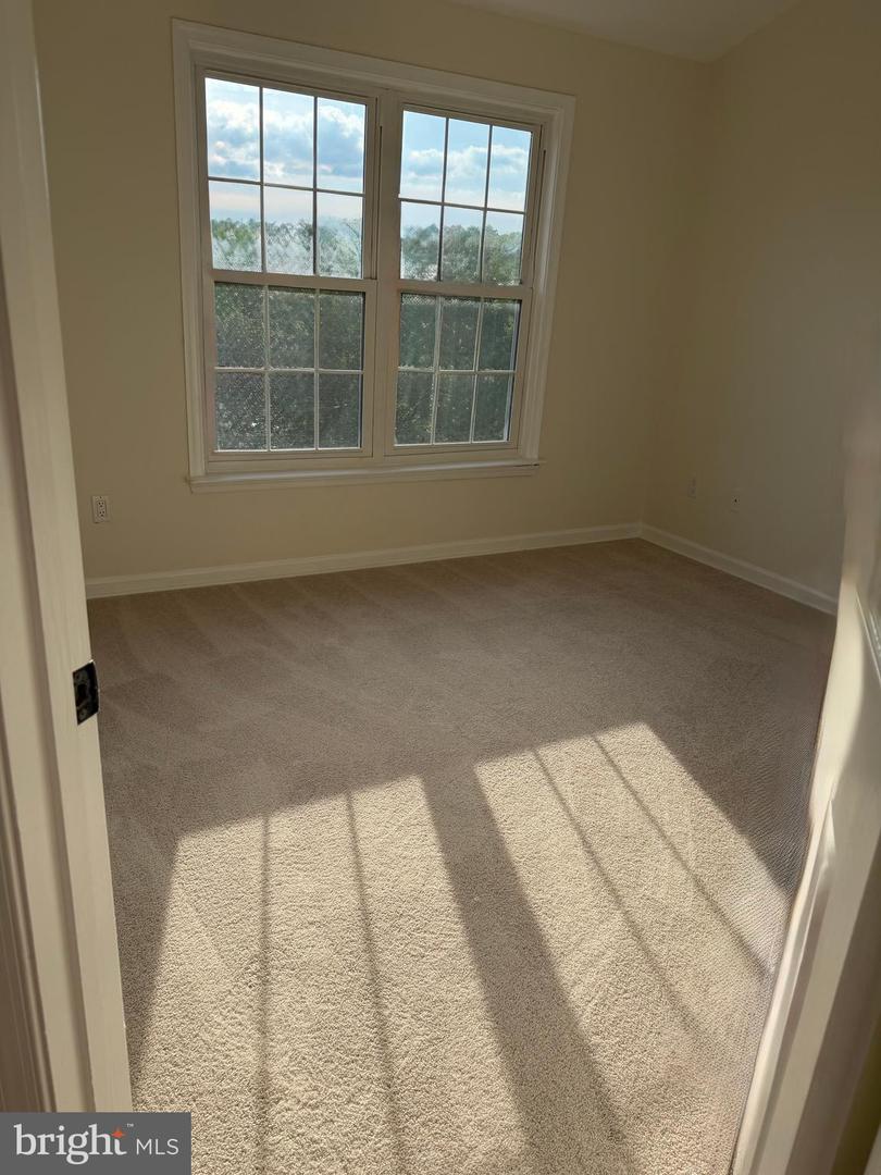 5295 COZY GLEN LN, ALEXANDRIA, Virginia 22312, 3 Bedrooms Bedrooms, ,2 BathroomsBathrooms,Residential,For sale,5295 COZY GLEN LN,VAFX2269034 MLS # VAFX2269034