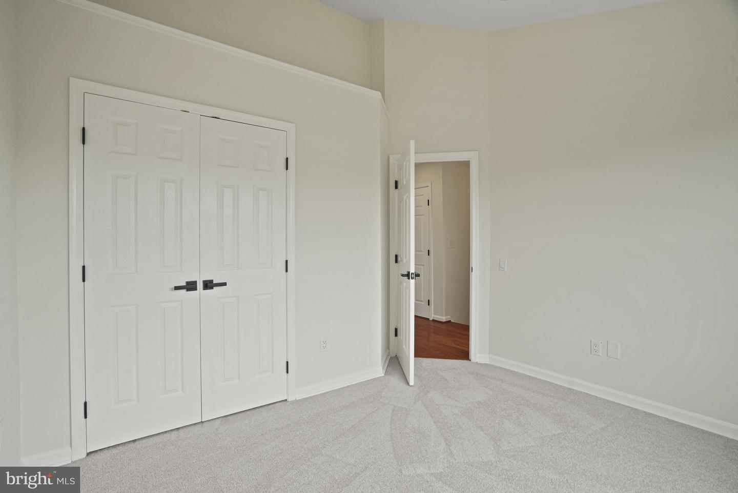 5295 COZY GLEN LN, ALEXANDRIA, Virginia 22312, 3 Bedrooms Bedrooms, ,2 BathroomsBathrooms,Residential,For sale,5295 COZY GLEN LN,VAFX2269034 MLS # VAFX2269034