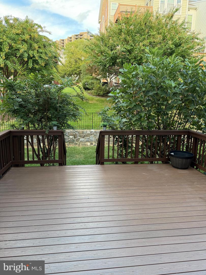 5295 COZY GLEN LN, ALEXANDRIA, Virginia 22312, 3 Bedrooms Bedrooms, ,2 BathroomsBathrooms,Residential,For sale,5295 COZY GLEN LN,VAFX2269034 MLS # VAFX2269034