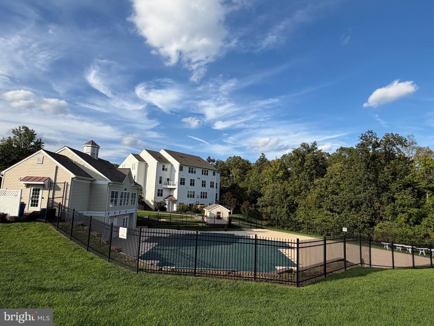 5295 COZY GLEN LN, ALEXANDRIA, Virginia 22312, 3 Bedrooms Bedrooms, ,2 BathroomsBathrooms,Residential,For sale,5295 COZY GLEN LN,VAFX2269034 MLS # VAFX2269034