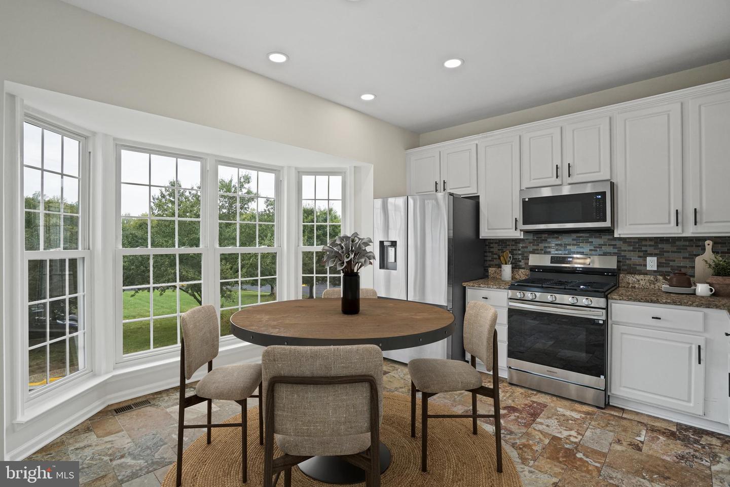 5295 COZY GLEN LN, ALEXANDRIA, Virginia 22312, 3 Bedrooms Bedrooms, ,2 BathroomsBathrooms,Residential,For sale,5295 COZY GLEN LN,VAFX2269034 MLS # VAFX2269034