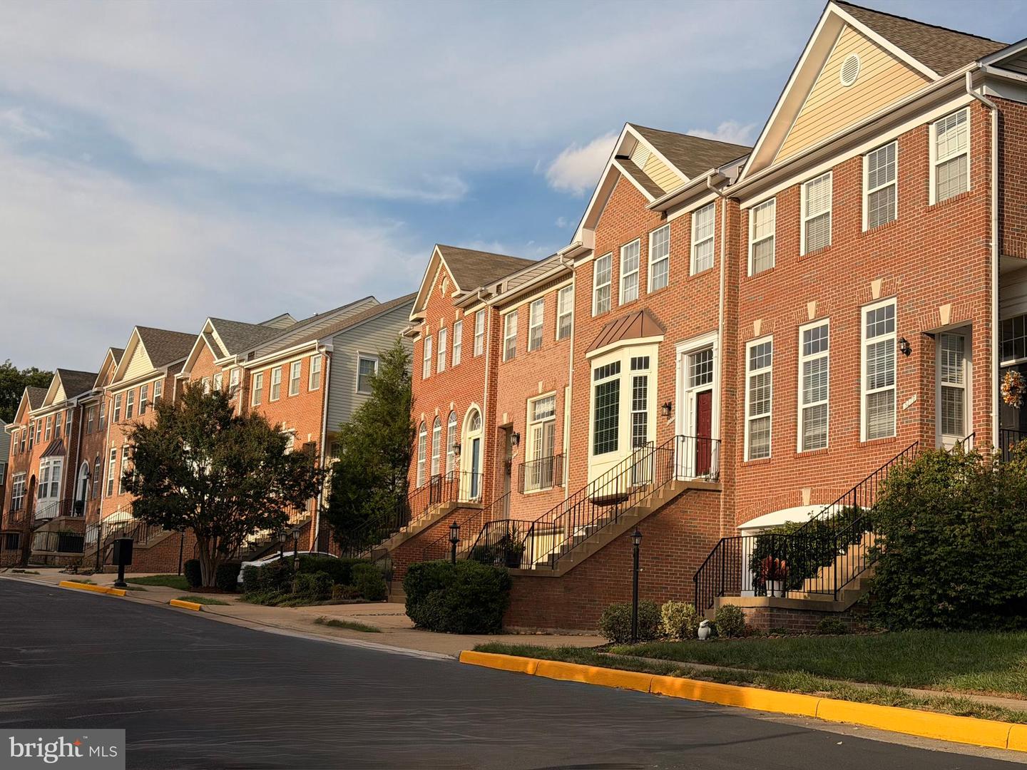 5295 COZY GLEN LN, ALEXANDRIA, Virginia 22312, 3 Bedrooms Bedrooms, ,2 BathroomsBathrooms,Residential,For sale,5295 COZY GLEN LN,VAFX2269034 MLS # VAFX2269034 5295 COZY GLEN LN, ALEXANDRIA, Virginia 22312, 3 Bedrooms Bedrooms, ,2 BathroomsBathrooms,Residential,For sale,5295 COZY GLEN LN,VAFX2269034 MLS # VAFX2269034