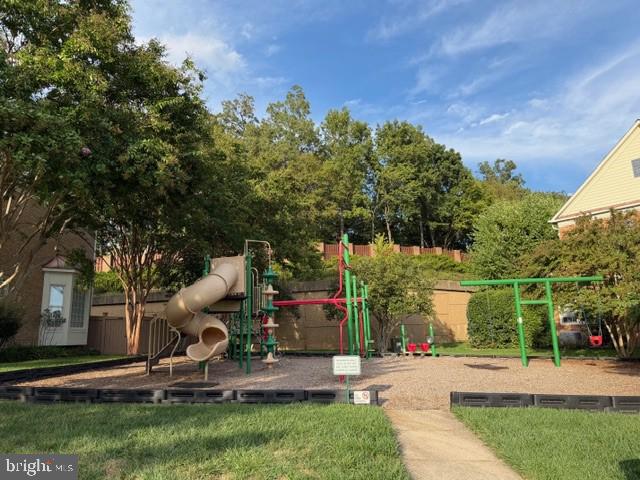 5295 COZY GLEN LN, ALEXANDRIA, Virginia 22312, 3 Bedrooms Bedrooms, ,2 BathroomsBathrooms,Residential,For sale,5295 COZY GLEN LN,VAFX2269034 MLS # VAFX2269034 5295 COZY GLEN LN, ALEXANDRIA, Virginia 22312, 3 Bedrooms Bedrooms, ,2 BathroomsBathrooms,Residential,For sale,5295 COZY GLEN LN,VAFX2269034 MLS # VAFX2269034