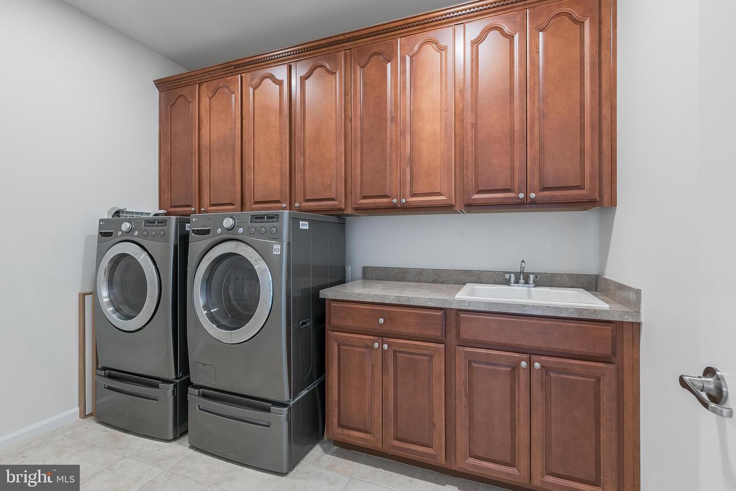42018 MILL QUARTER PL, ASHBURN, Virginia 20148, 5 Bedrooms Bedrooms, ,4 BathroomsBathrooms,Residential,For sale,42018 MILL QUARTER PL,VALO2107706 MLS # VALO2107706
