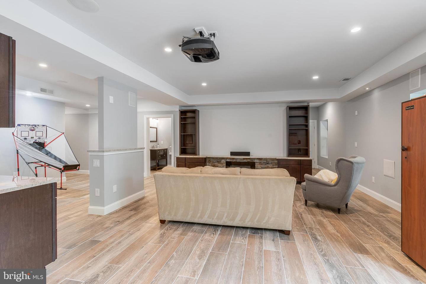 42018 MILL QUARTER PL, ASHBURN, Virginia 20148, 5 Bedrooms Bedrooms, ,4 BathroomsBathrooms,Residential,For sale,42018 MILL QUARTER PL,VALO2107706 MLS # VALO2107706