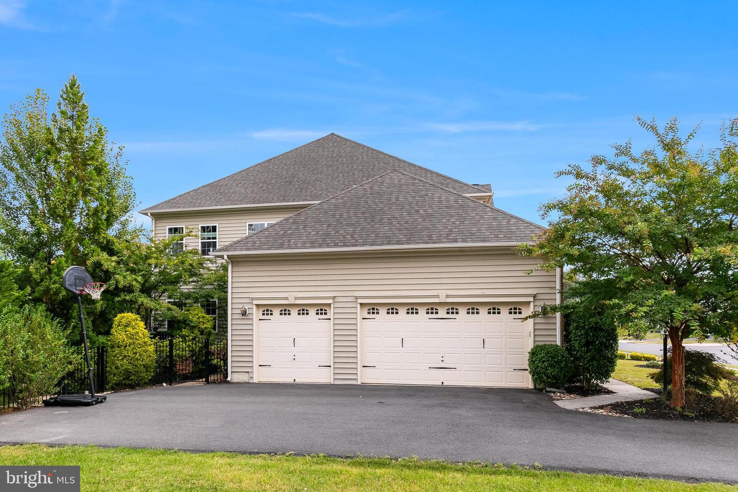 42018 MILL QUARTER PL, ASHBURN, Virginia 20148, 5 Bedrooms Bedrooms, ,4 BathroomsBathrooms,Residential,For sale,42018 MILL QUARTER PL,VALO2107706 MLS # VALO2107706