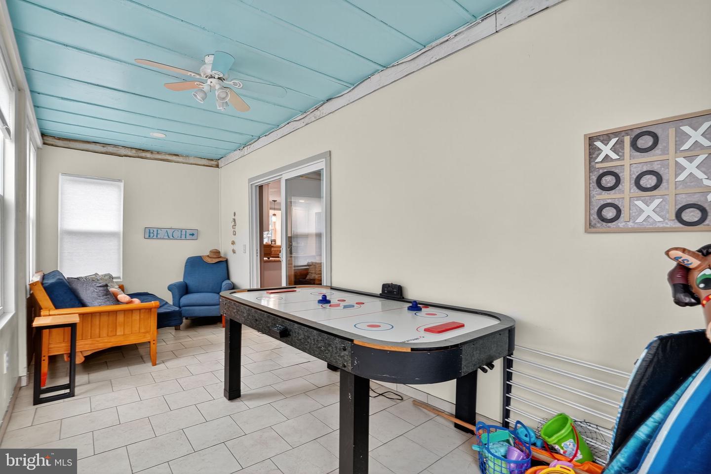 5277 MAIN ST, CHINCOTEAGUE ISLAND, Virginia 23336, 3 Bedrooms Bedrooms, ,2 BathroomsBathrooms,Residential,For sale,5277 MAIN ST,VAAC2002284 MLS # VAAC2002284