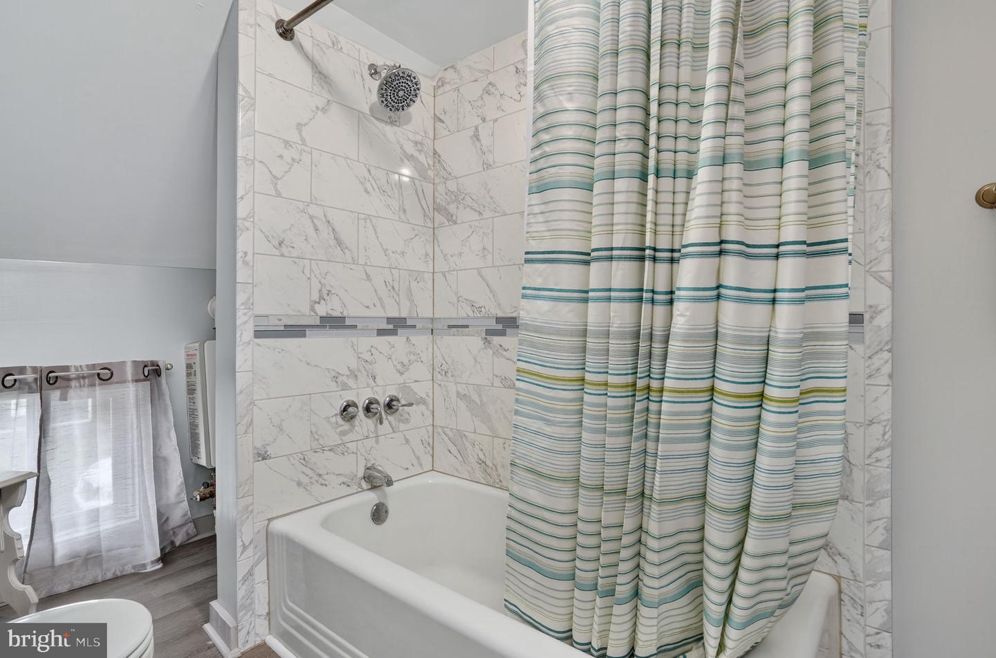 5277 MAIN ST, CHINCOTEAGUE ISLAND, Virginia 23336, 3 Bedrooms Bedrooms, ,2 BathroomsBathrooms,Residential,For sale,5277 MAIN ST,VAAC2002284 MLS # VAAC2002284