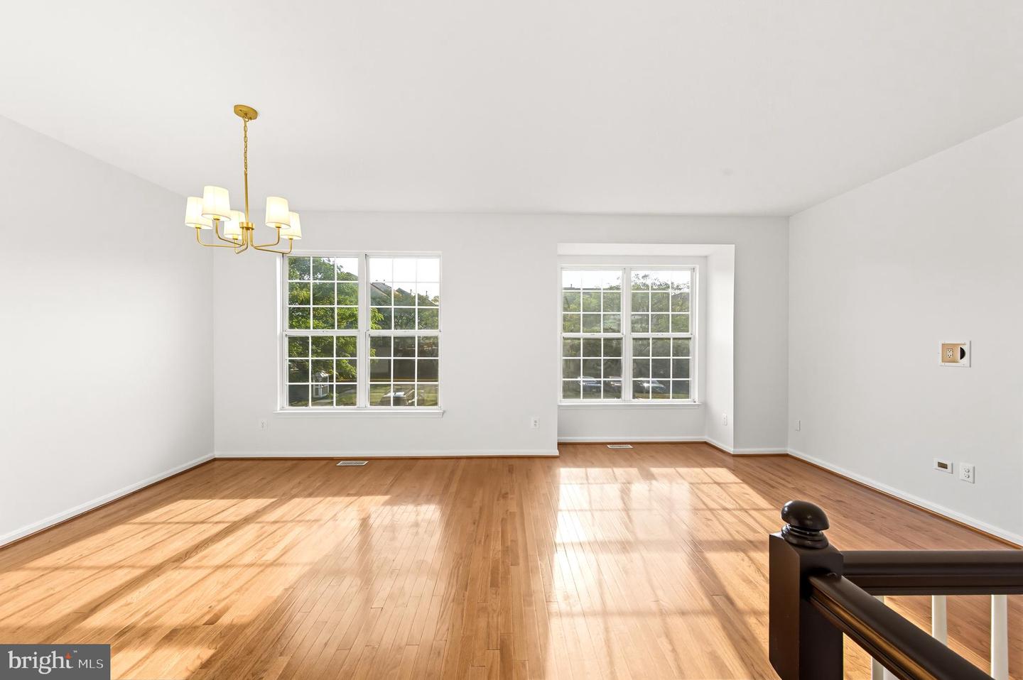 25541 GWYNNETH SQ, CHANTILLY, Virginia 20152, 3 Bedrooms Bedrooms, ,2 BathroomsBathrooms,Residential,For sale,25541 GWYNNETH SQ,VALO2107798 MLS # VALO2107798