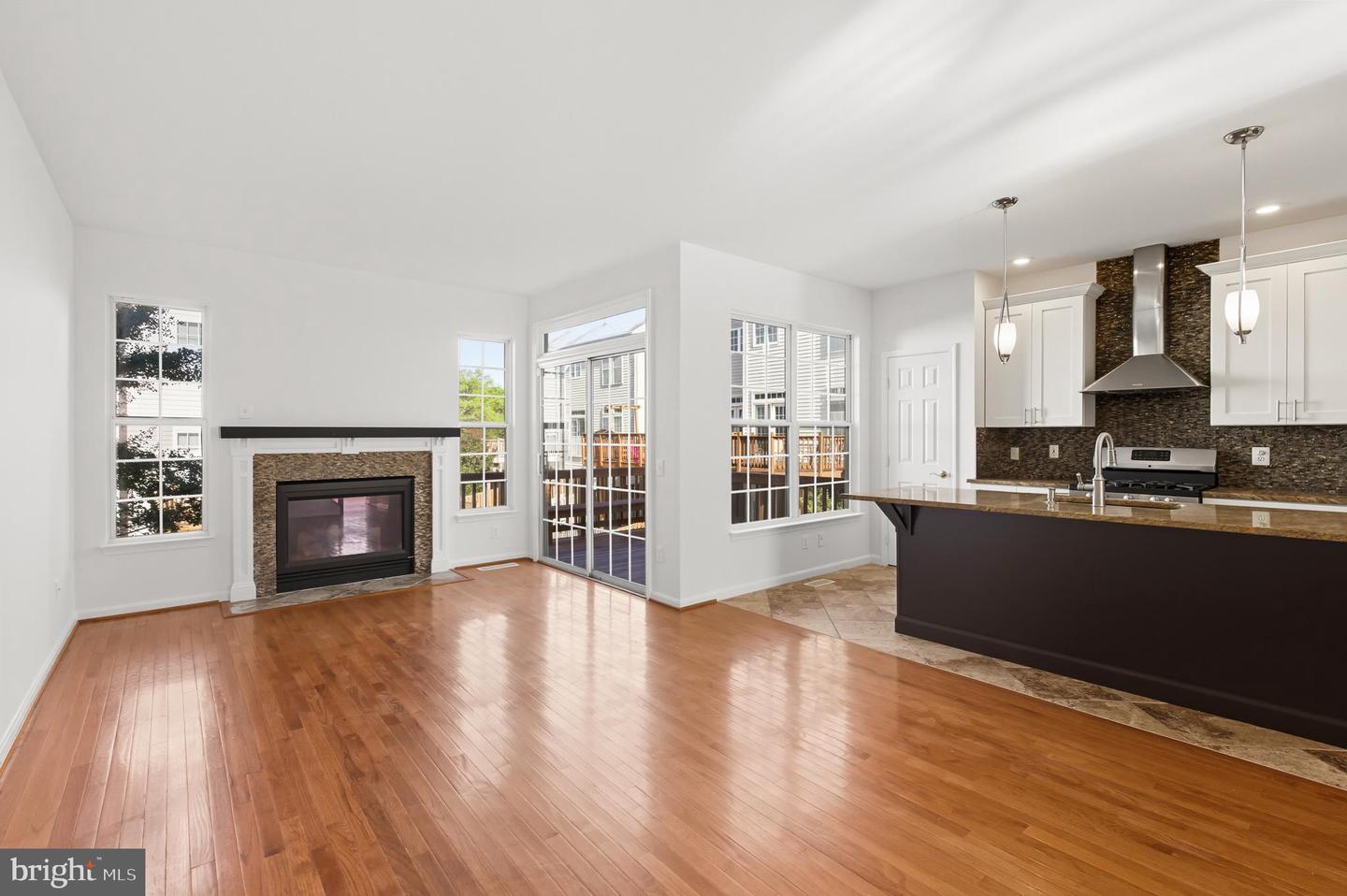 25541 GWYNNETH SQ, CHANTILLY, Virginia 20152, 3 Bedrooms Bedrooms, ,2 BathroomsBathrooms,Residential,For sale,25541 GWYNNETH SQ,VALO2107798 MLS # VALO2107798