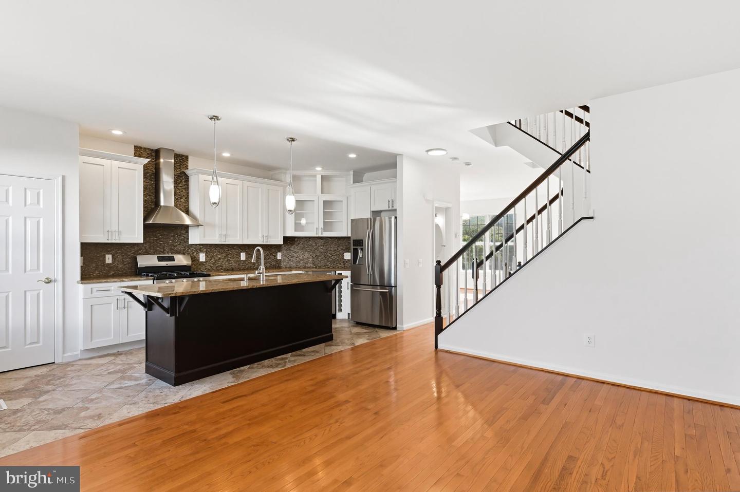 25541 GWYNNETH SQ, CHANTILLY, Virginia 20152, 3 Bedrooms Bedrooms, ,2 BathroomsBathrooms,Residential,For sale,25541 GWYNNETH SQ,VALO2107798 MLS # VALO2107798