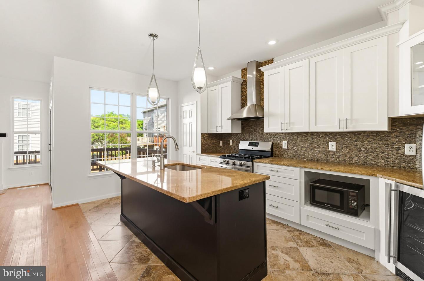 25541 GWYNNETH SQ, CHANTILLY, Virginia 20152, 3 Bedrooms Bedrooms, ,2 BathroomsBathrooms,Residential,For sale,25541 GWYNNETH SQ,VALO2107798 MLS # VALO2107798