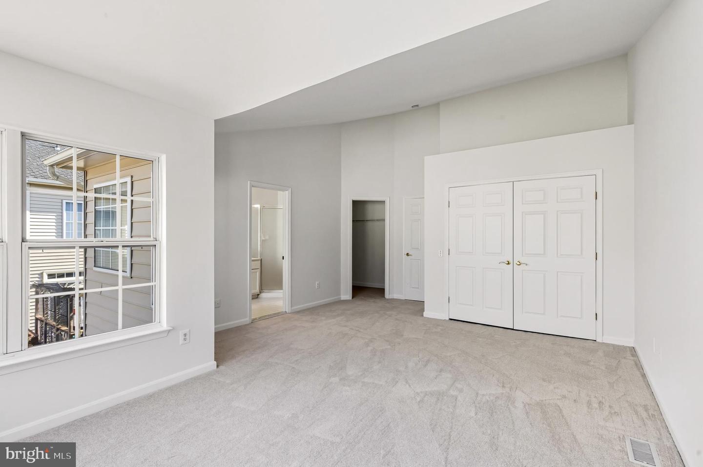 25541 GWYNNETH SQ, CHANTILLY, Virginia 20152, 3 Bedrooms Bedrooms, ,2 BathroomsBathrooms,Residential,For sale,25541 GWYNNETH SQ,VALO2107798 MLS # VALO2107798