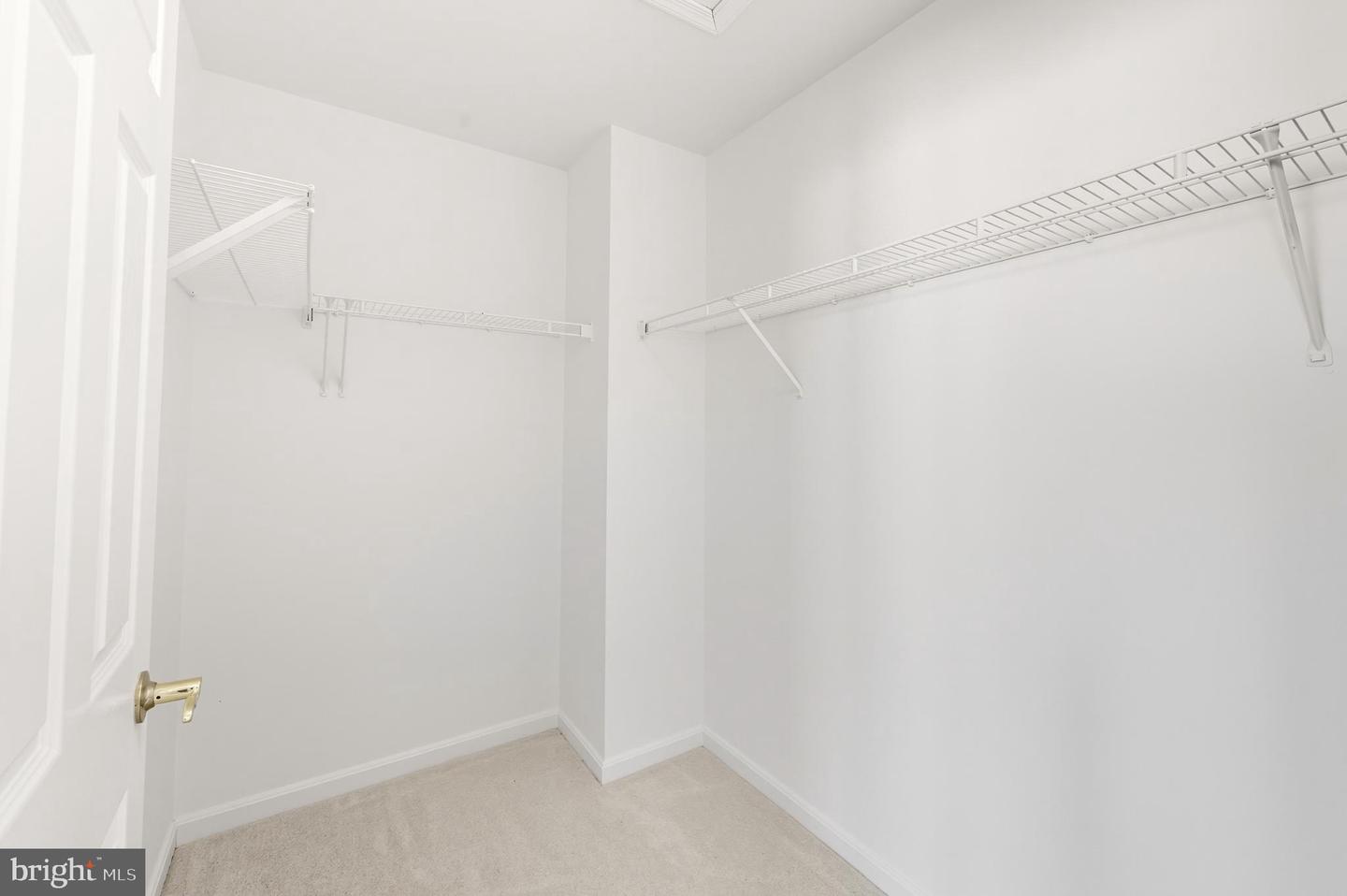 25541 GWYNNETH SQ, CHANTILLY, Virginia 20152, 3 Bedrooms Bedrooms, ,2 BathroomsBathrooms,Residential,For sale,25541 GWYNNETH SQ,VALO2107798 MLS # VALO2107798