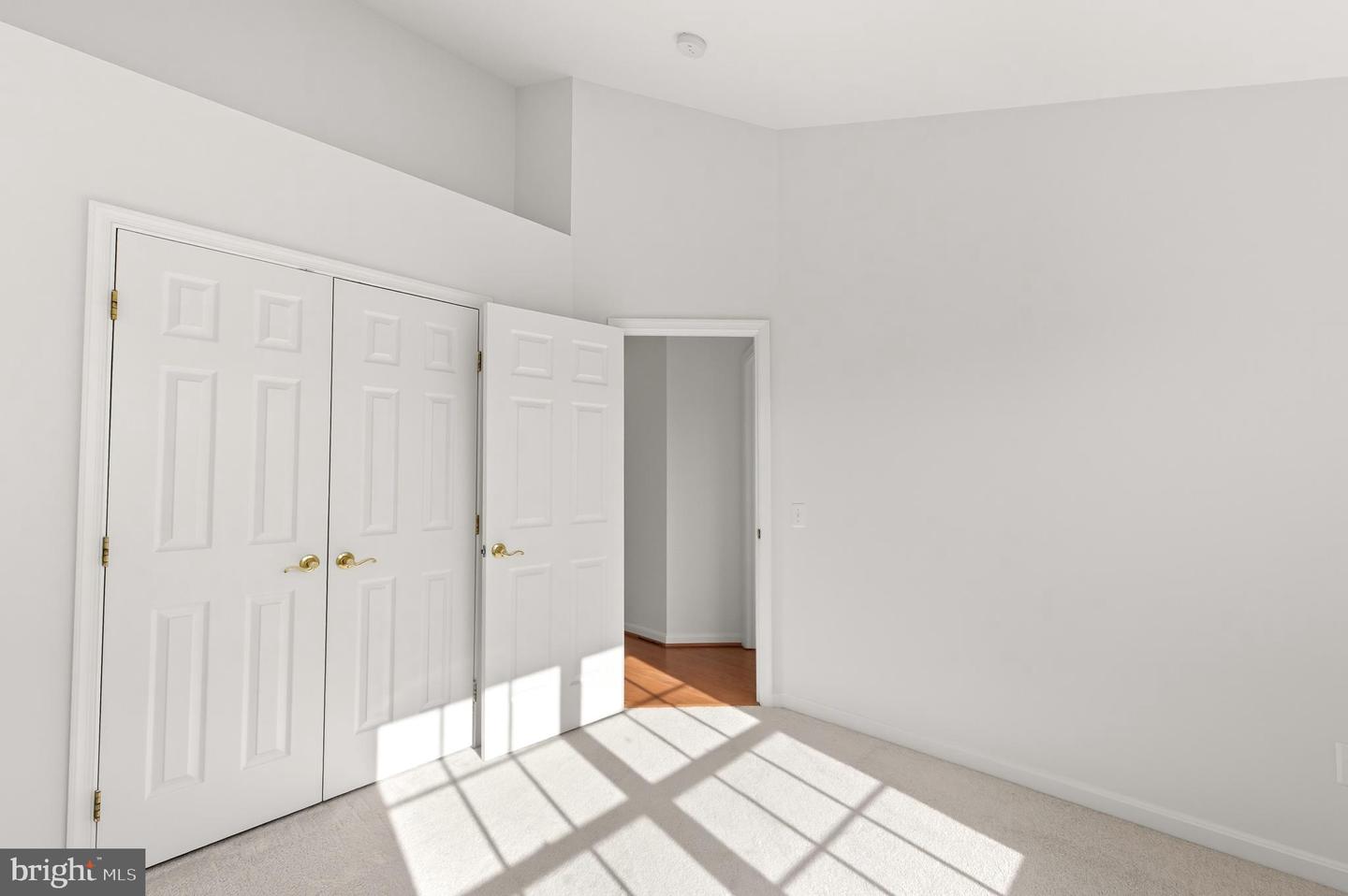 25541 GWYNNETH SQ, CHANTILLY, Virginia 20152, 3 Bedrooms Bedrooms, ,2 BathroomsBathrooms,Residential,For sale,25541 GWYNNETH SQ,VALO2107798 MLS # VALO2107798