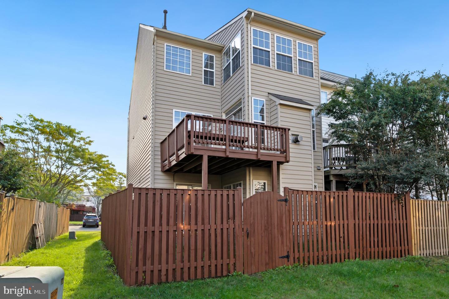 25541 GWYNNETH SQ, CHANTILLY, Virginia 20152, 3 Bedrooms Bedrooms, ,2 BathroomsBathrooms,Residential,For sale,25541 GWYNNETH SQ,VALO2107798 MLS # VALO2107798