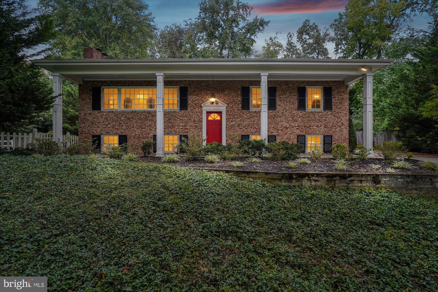 1616 SHERWOOD HALL LN, ALEXANDRIA, Virginia 22306, 5 Bedrooms Bedrooms, ,3 BathroomsBathrooms,Residential,For sale,1616 SHERWOOD HALL LN,VAFX2269748 MLS # VAFX2269748
