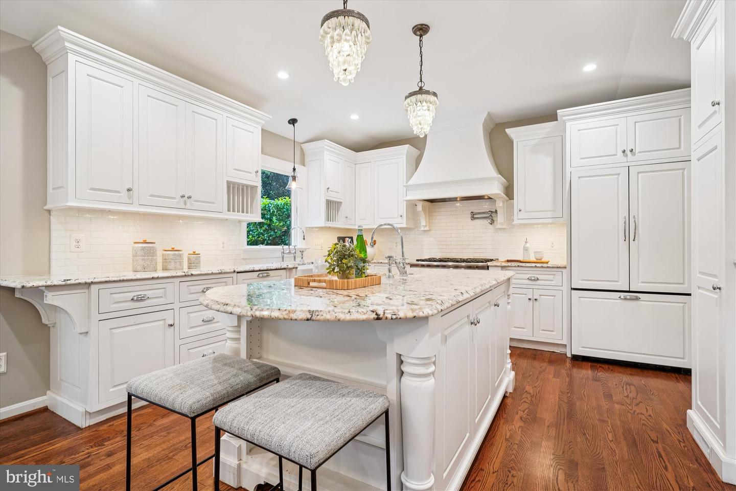 1616 SHERWOOD HALL LN, ALEXANDRIA, Virginia 22306, 5 Bedrooms Bedrooms, ,3 BathroomsBathrooms,Residential,For sale,1616 SHERWOOD HALL LN,VAFX2269748 MLS # VAFX2269748