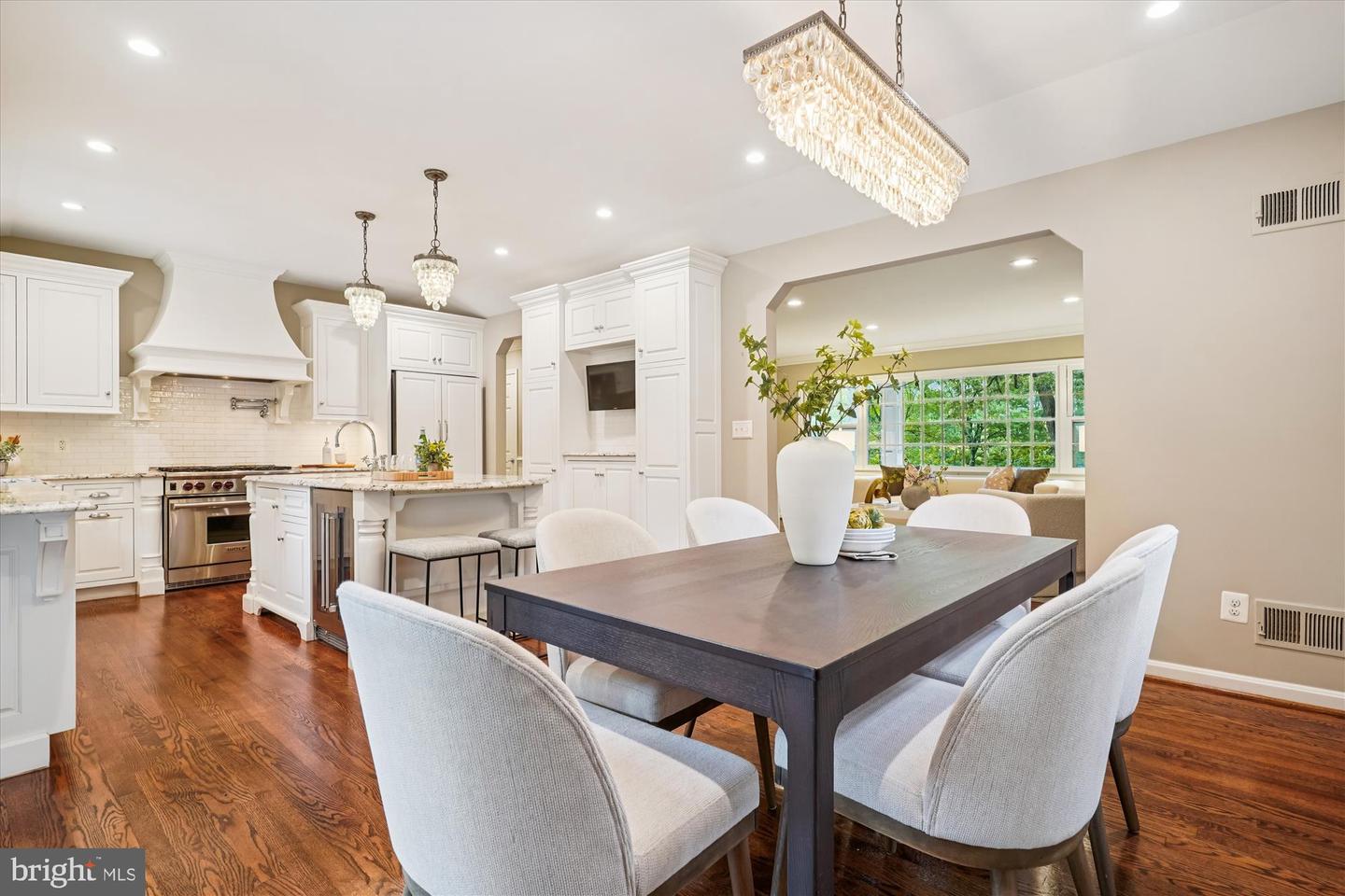 1616 SHERWOOD HALL LN, ALEXANDRIA, Virginia 22306, 5 Bedrooms Bedrooms, ,3 BathroomsBathrooms,Residential,For sale,1616 SHERWOOD HALL LN,VAFX2269748 MLS # VAFX2269748