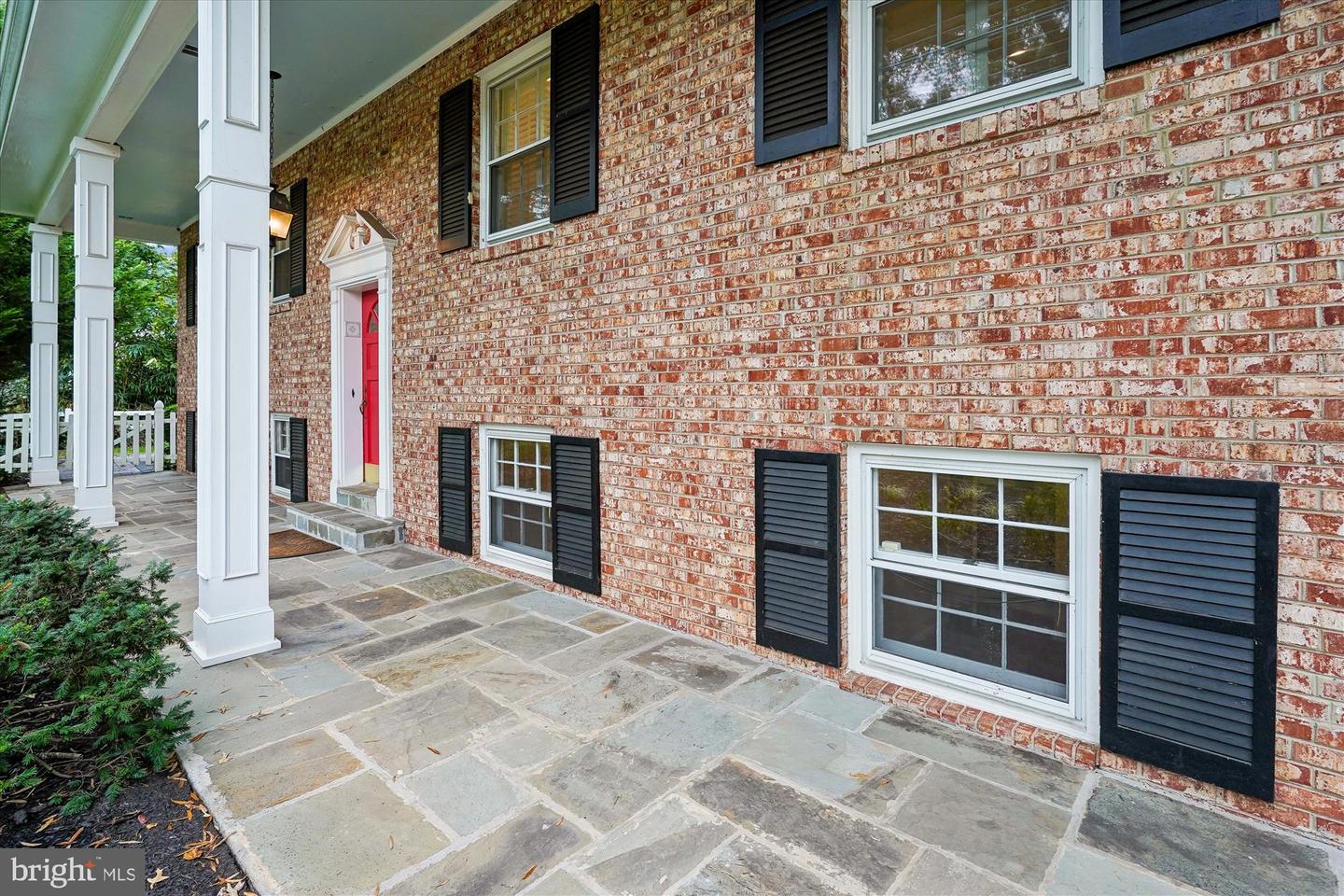 1616 SHERWOOD HALL LN, ALEXANDRIA, Virginia 22306, 5 Bedrooms Bedrooms, ,3 BathroomsBathrooms,Residential,For sale,1616 SHERWOOD HALL LN,VAFX2269748 MLS # VAFX2269748