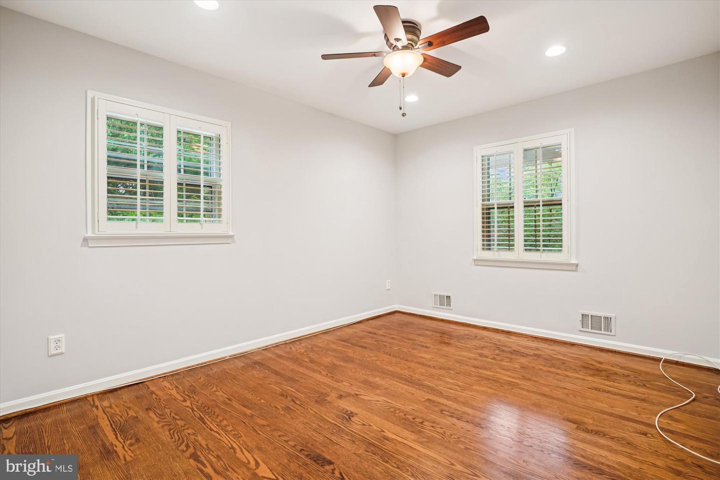 1616 SHERWOOD HALL LN, ALEXANDRIA, Virginia 22306, 5 Bedrooms Bedrooms, ,3 BathroomsBathrooms,Residential,For sale,1616 SHERWOOD HALL LN,VAFX2269748 MLS # VAFX2269748