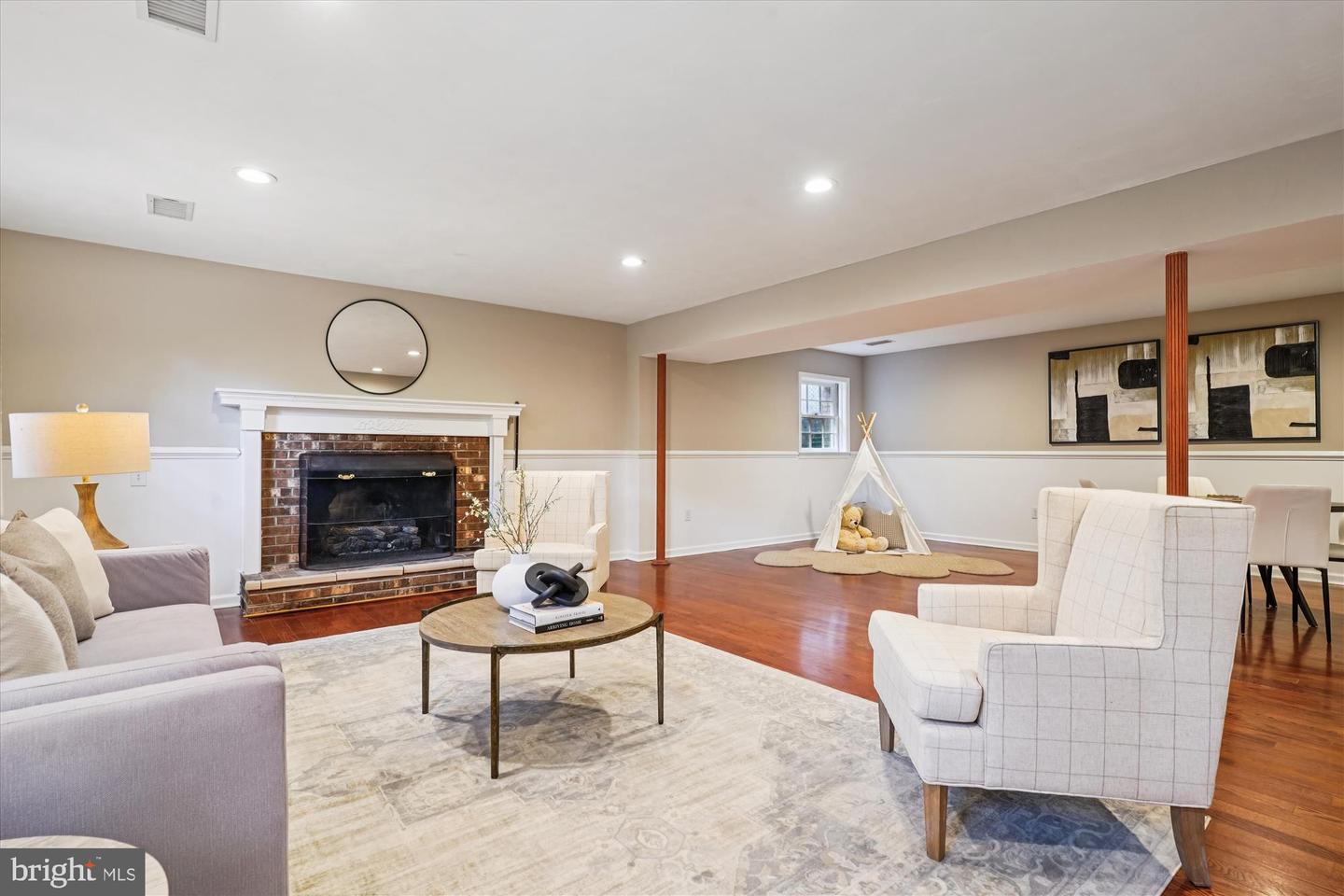 1616 SHERWOOD HALL LN, ALEXANDRIA, Virginia 22306, 5 Bedrooms Bedrooms, ,3 BathroomsBathrooms,Residential,For sale,1616 SHERWOOD HALL LN,VAFX2269748 MLS # VAFX2269748