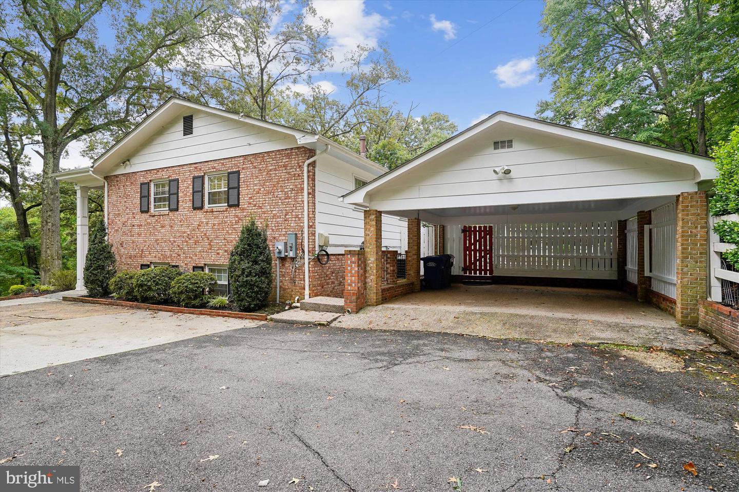 1616 SHERWOOD HALL LN, ALEXANDRIA, Virginia 22306, 5 Bedrooms Bedrooms, ,3 BathroomsBathrooms,Residential,For sale,1616 SHERWOOD HALL LN,VAFX2269748 MLS # VAFX2269748