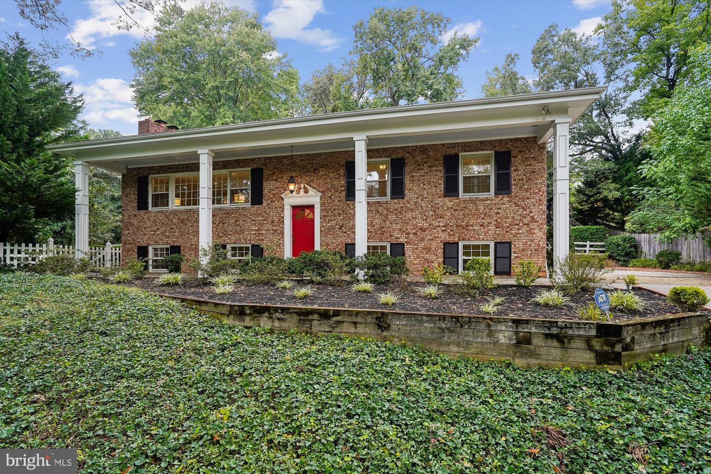 1616 SHERWOOD HALL LN, ALEXANDRIA, Virginia 22306, 5 Bedrooms Bedrooms, ,3 BathroomsBathrooms,Residential,For sale,1616 SHERWOOD HALL LN,VAFX2269748 MLS # VAFX2269748