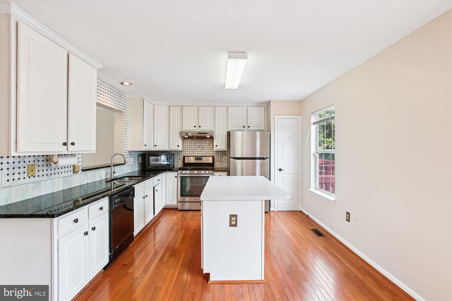 4124 LA MAURICIE LOOP, DUMFRIES, Virginia 22025, 4 Bedrooms Bedrooms, ,3 BathroomsBathrooms,Residential,For sale,4124 LA MAURICIE LOOP,VAPW2104946 MLS # VAPW2104946