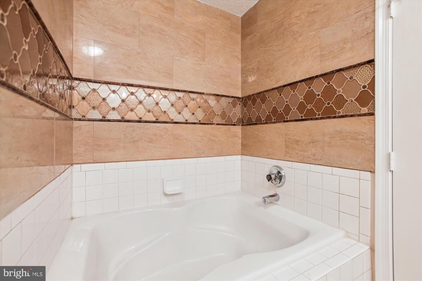 4124 LA MAURICIE LOOP, DUMFRIES, Virginia 22025, 4 Bedrooms Bedrooms, ,3 BathroomsBathrooms,Residential,For sale,4124 LA MAURICIE LOOP,VAPW2104946 MLS # VAPW2104946