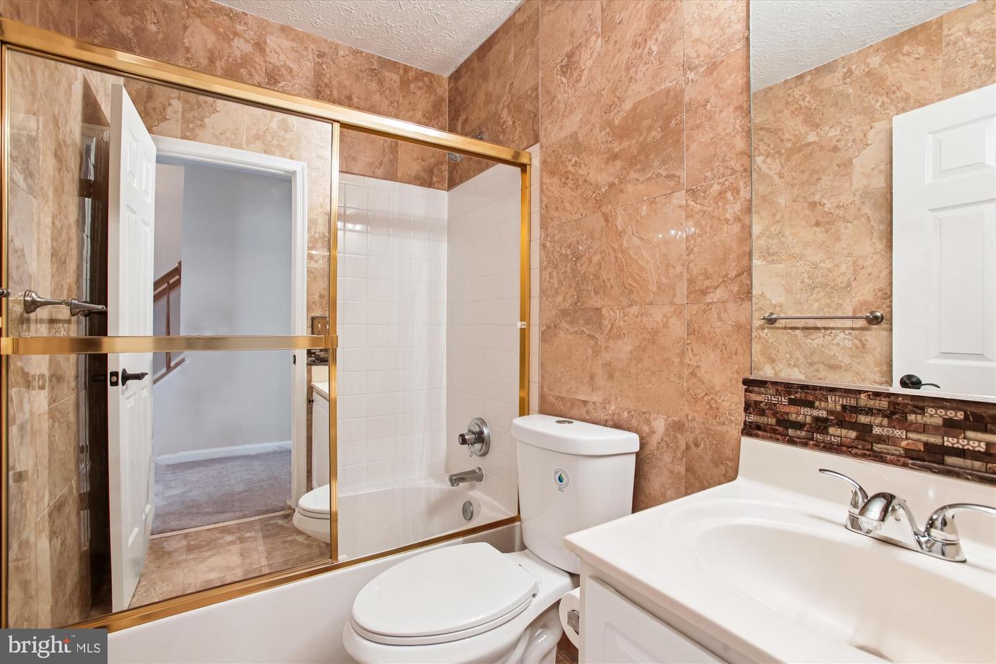 4124 LA MAURICIE LOOP, DUMFRIES, Virginia 22025, 4 Bedrooms Bedrooms, ,3 BathroomsBathrooms,Residential,For sale,4124 LA MAURICIE LOOP,VAPW2104946 MLS # VAPW2104946