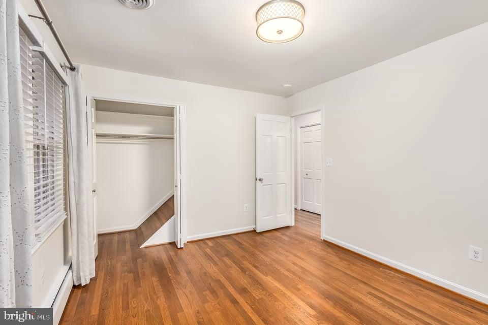 8126 BLANDSFORD DR, MANASSAS, Virginia 20111, 3 Bedrooms Bedrooms, 8 Rooms Rooms,3 BathroomsBathrooms,Residential,For sale,8126 BLANDSFORD DR,VAPW2104950 MLS # VAPW2104950