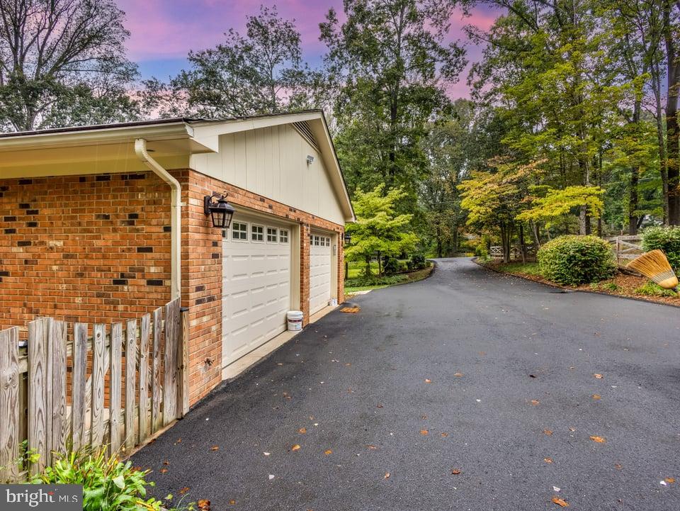 8126 BLANDSFORD DR, MANASSAS, Virginia 20111, 3 Bedrooms Bedrooms, 8 Rooms Rooms,3 BathroomsBathrooms,Residential,For sale,8126 BLANDSFORD DR,VAPW2104950 MLS # VAPW2104950