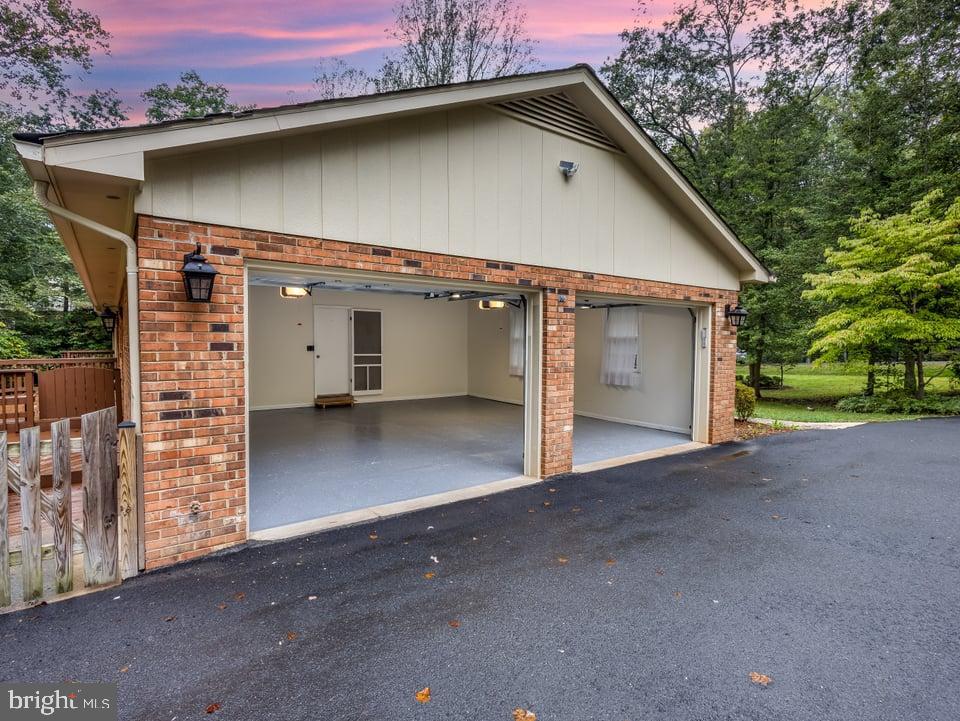 8126 BLANDSFORD DR, MANASSAS, Virginia 20111, 3 Bedrooms Bedrooms, 8 Rooms Rooms,3 BathroomsBathrooms,Residential,For sale,8126 BLANDSFORD DR,VAPW2104950 MLS # VAPW2104950