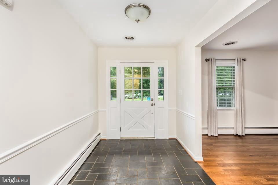 8126 BLANDSFORD DR, MANASSAS, Virginia 20111, 3 Bedrooms Bedrooms, 8 Rooms Rooms,3 BathroomsBathrooms,Residential,For sale,8126 BLANDSFORD DR,VAPW2104950 MLS # VAPW2104950