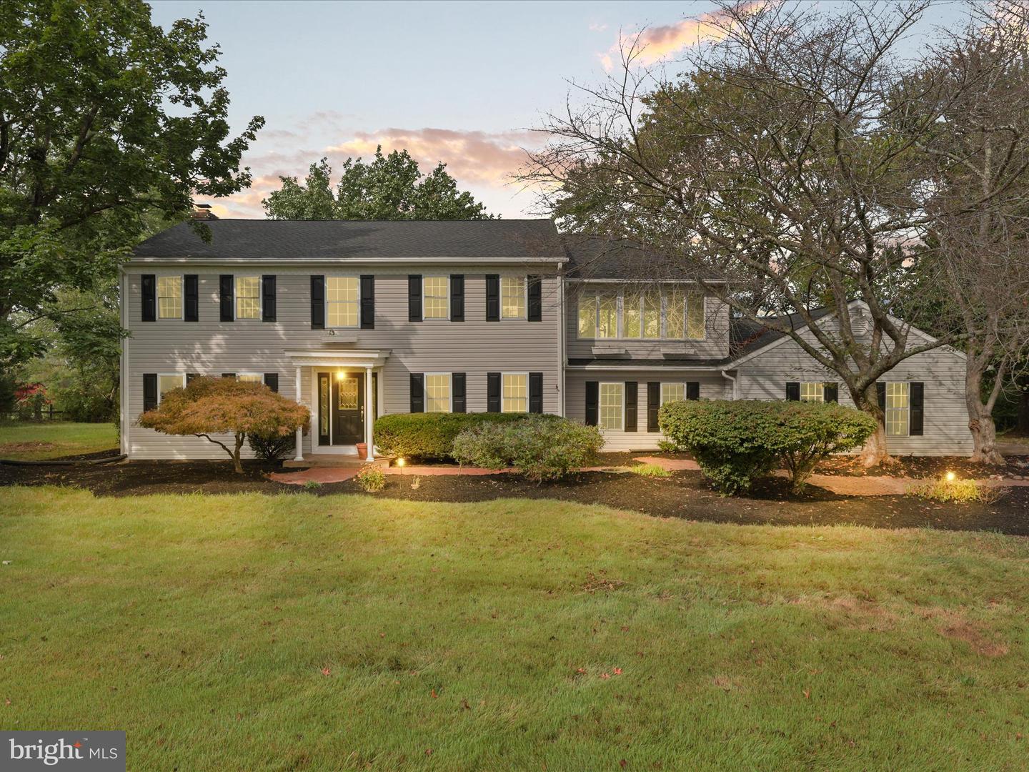 12010 VALLEY VIEW DR, NOKESVILLE, Virginia 20181, 4 Bedrooms Bedrooms, ,2 BathroomsBathrooms,Residential,For sale,12010 VALLEY VIEW DR,VAPW2104968 MLS # VAPW2104968