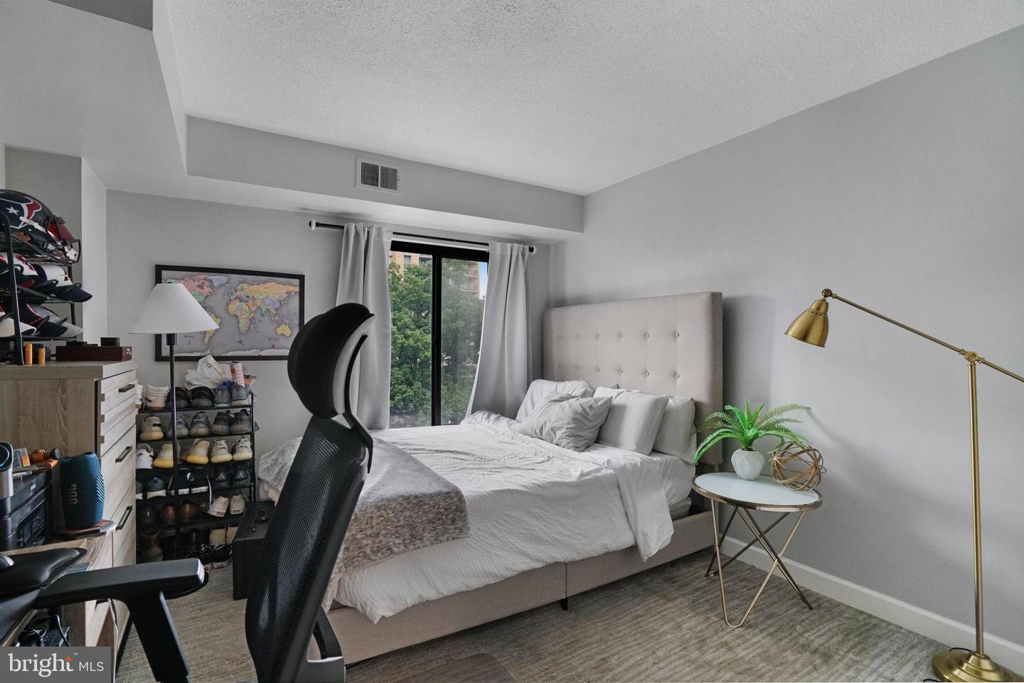 4500 S FOUR MILE RUN DR #407, ARLINGTON, Virginia 22204, 2 Bedrooms Bedrooms, ,2 BathroomsBathrooms,Residential,For sale,4500 S FOUR MILE RUN DR #407,VAAR2064292 MLS # VAAR2064292 4500 S FOUR MILE RUN DR #407, ARLINGTON, Virginia 22204, 2 Bedrooms Bedrooms, ,2 BathroomsBathrooms,Residential,For sale,4500 S FOUR MILE RUN DR #407,VAAR2064292 MLS # VAAR2064292